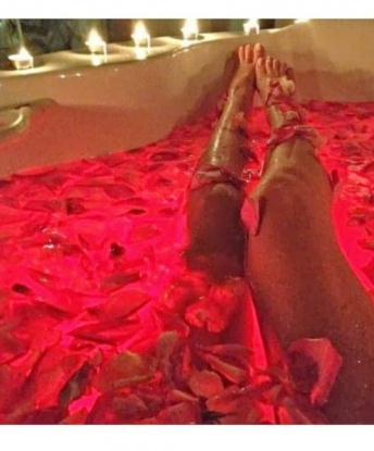 Искушенная красотка с шикарной фигурой ждет тебя для ярких встреч. Отдохни от суеты и расслабься в моих объятиях. Только я знаю, что ты действительно хочешь. Просто приезжай и убедись! 14195, 24 года